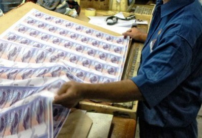 Keren! Selain Rupiah, Indonesia Juga Cetak Uang Negara Lain Keren! Selain Rupiah, Indonesia Juga Cetak Uang Negara Lain