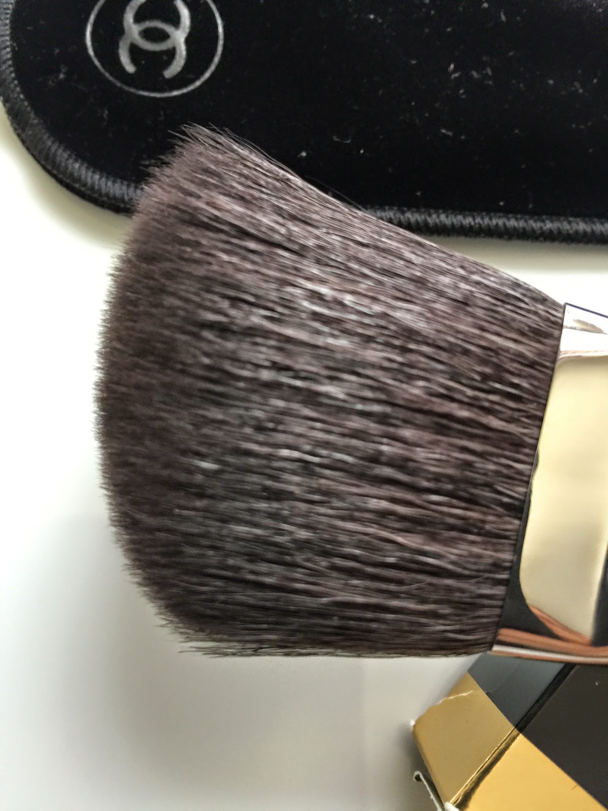 CHANEL ANGLED POWDER / BLUSH BRUSH REVIEW