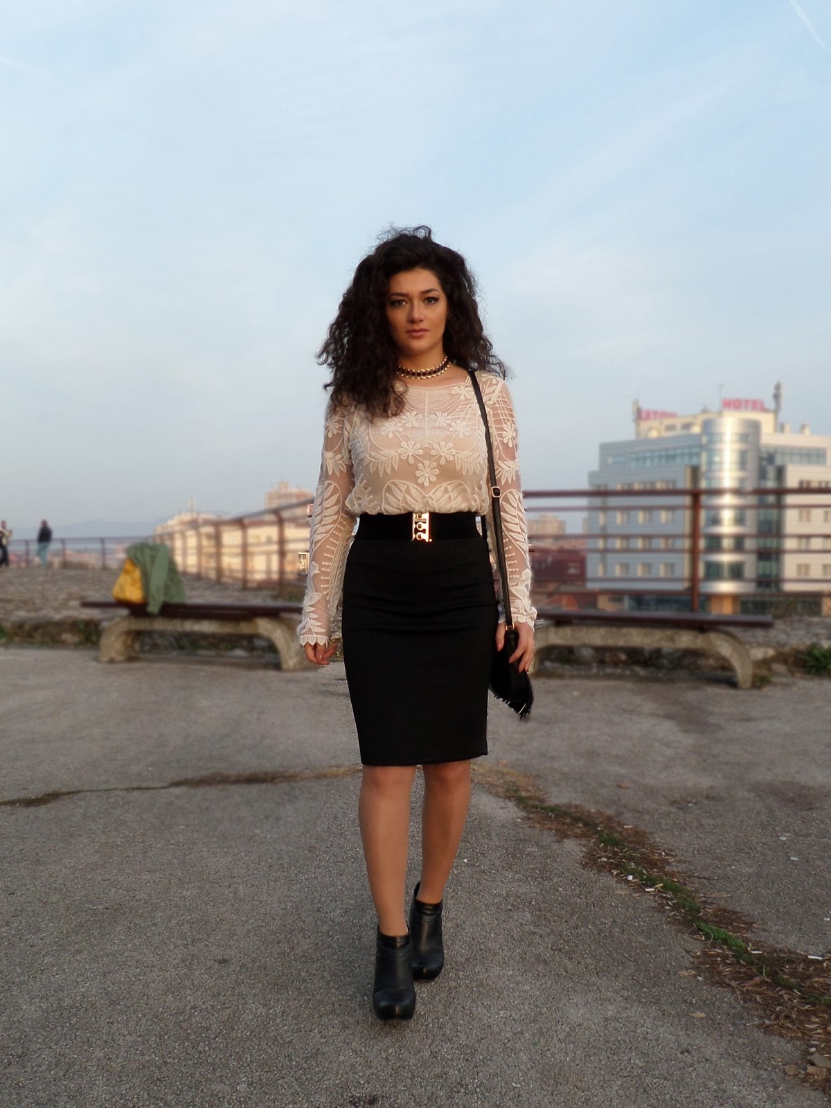 Beige skirt and black top Clearance