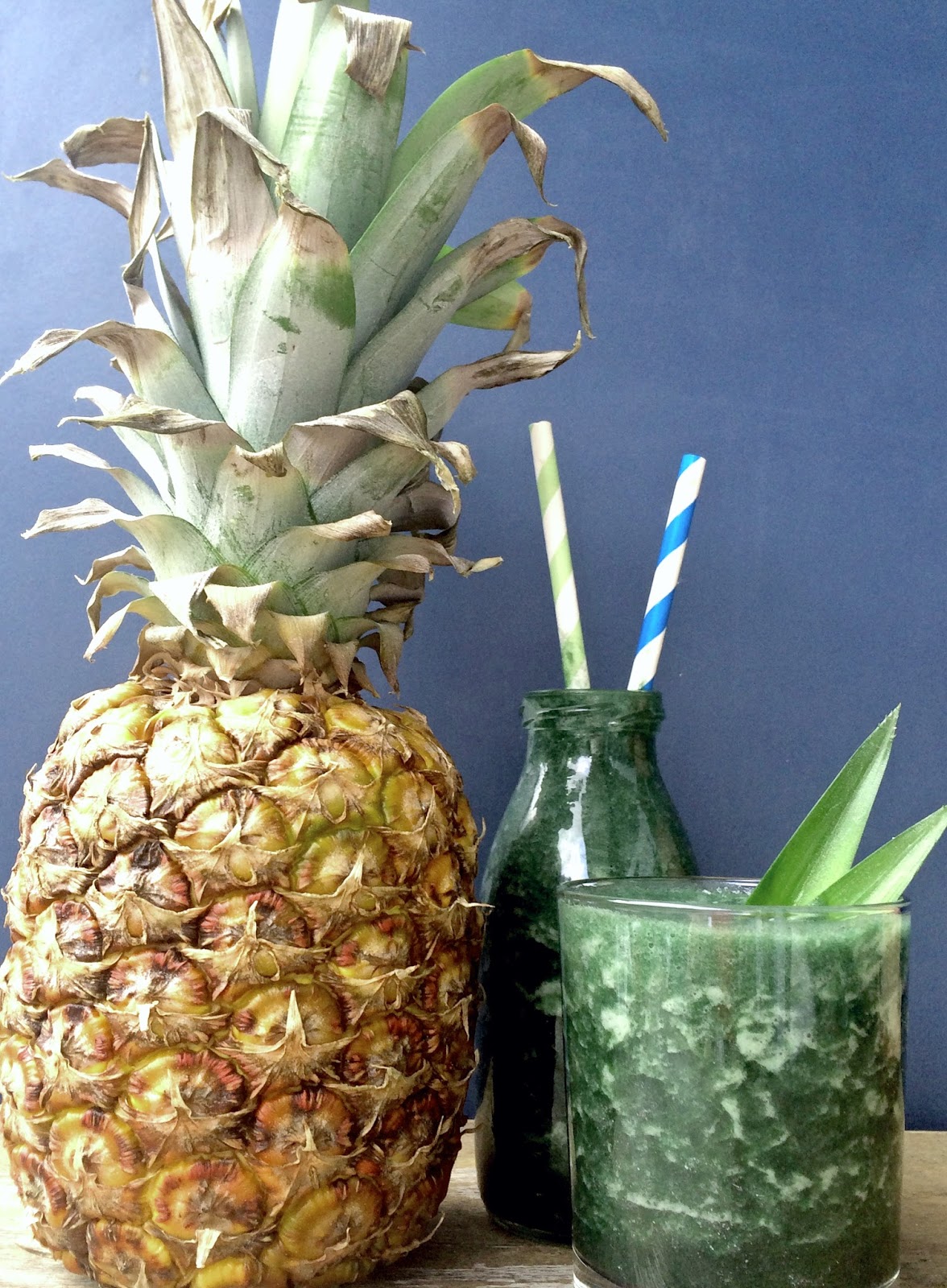 Hawaiian Breeze Tropical Smoothie Recipe with Pineapple and Spirulina