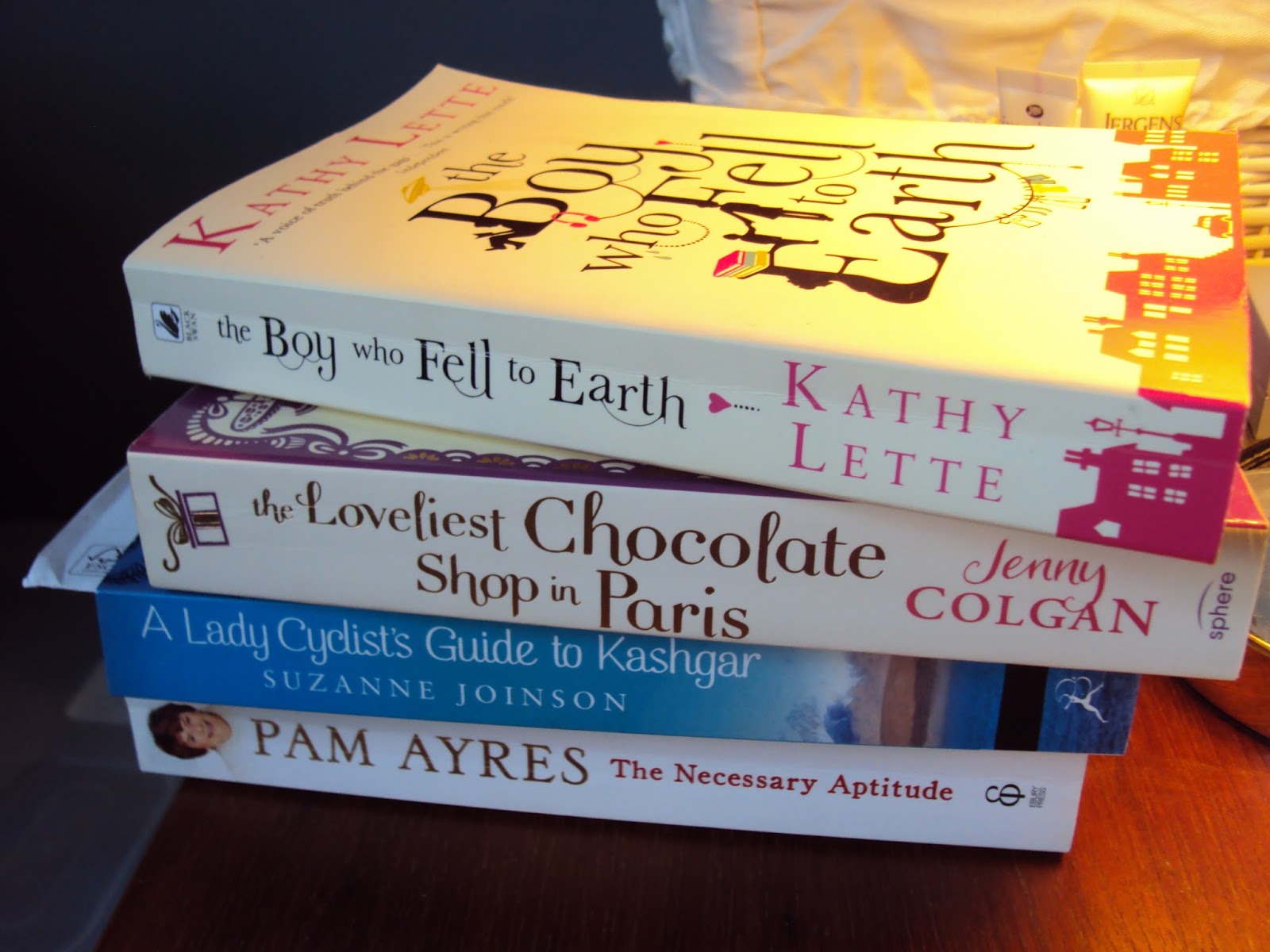 Cashmereandcushions UK: Title Tuesday: Dyslexia and the Summer Reading