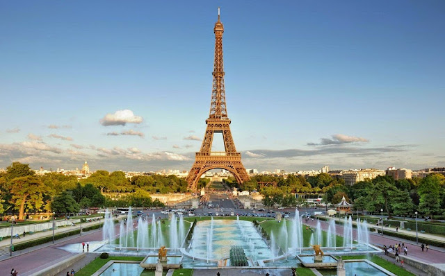 Voltagem e tomada usada em Paris Voltagem e tomada usada em Paris