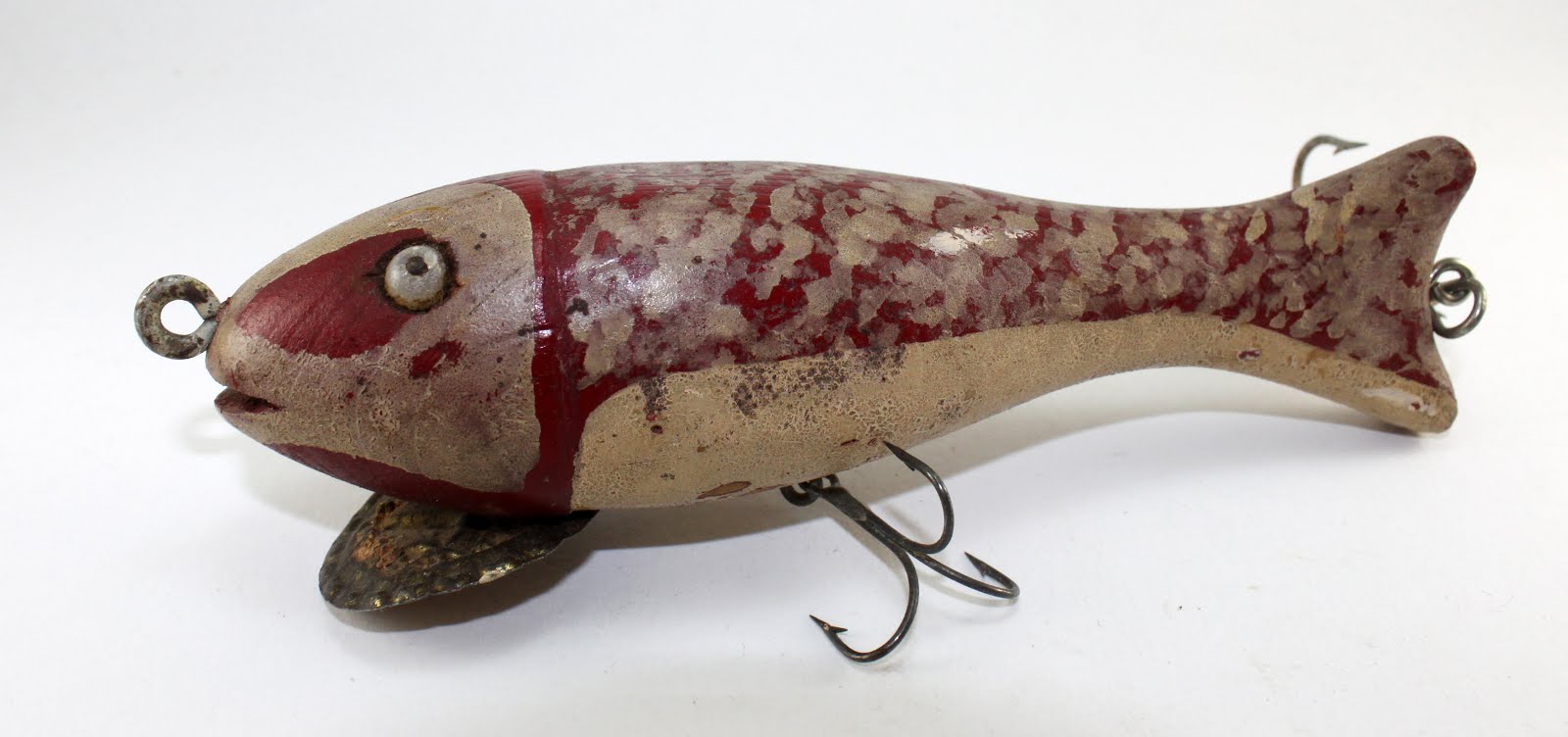 Chance's Folk Art Fishing Lure Research Blog: Intriguing Red and White  musky Minnows