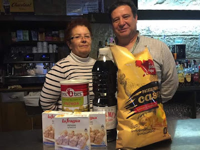 Kim Tomás, Irene, bar plaza, Beceite, Beseit, vermut Kim Tomás, Irene, bar plaza, Beceite, Beseit, vermut
