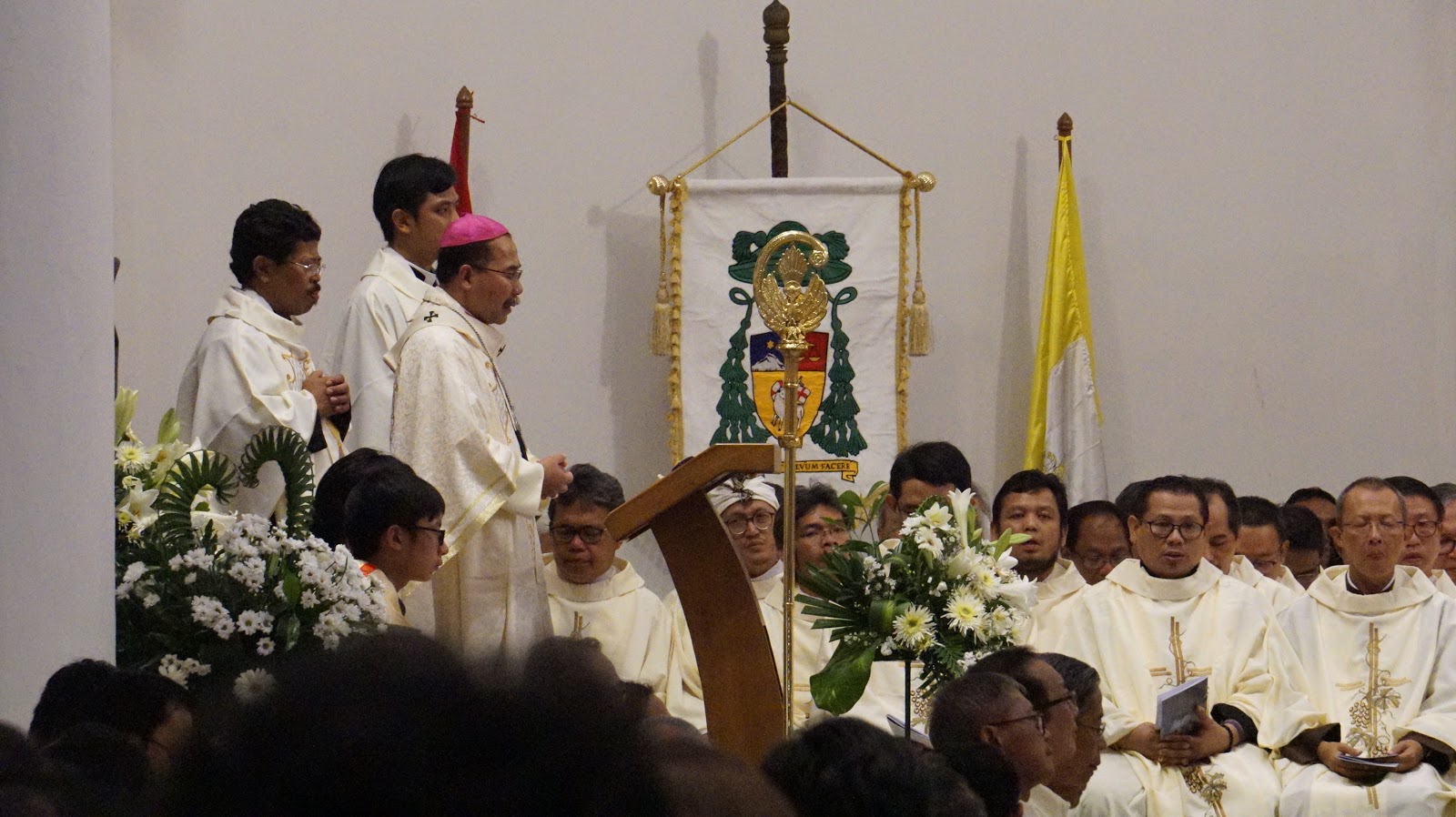 Sebanyak 418 Imam Perbarui Janji Imamat - Salam Damai