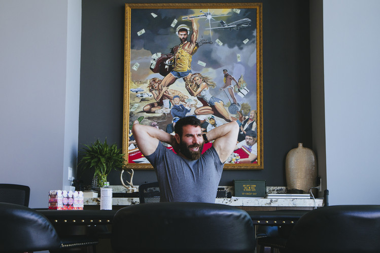 Dan Bilzerian, Pemain Poker Paling Kaya dan Glamor di Dunia Dan Bilzerian, Pemain Poker Paling Kaya dan Glamor di Dunia