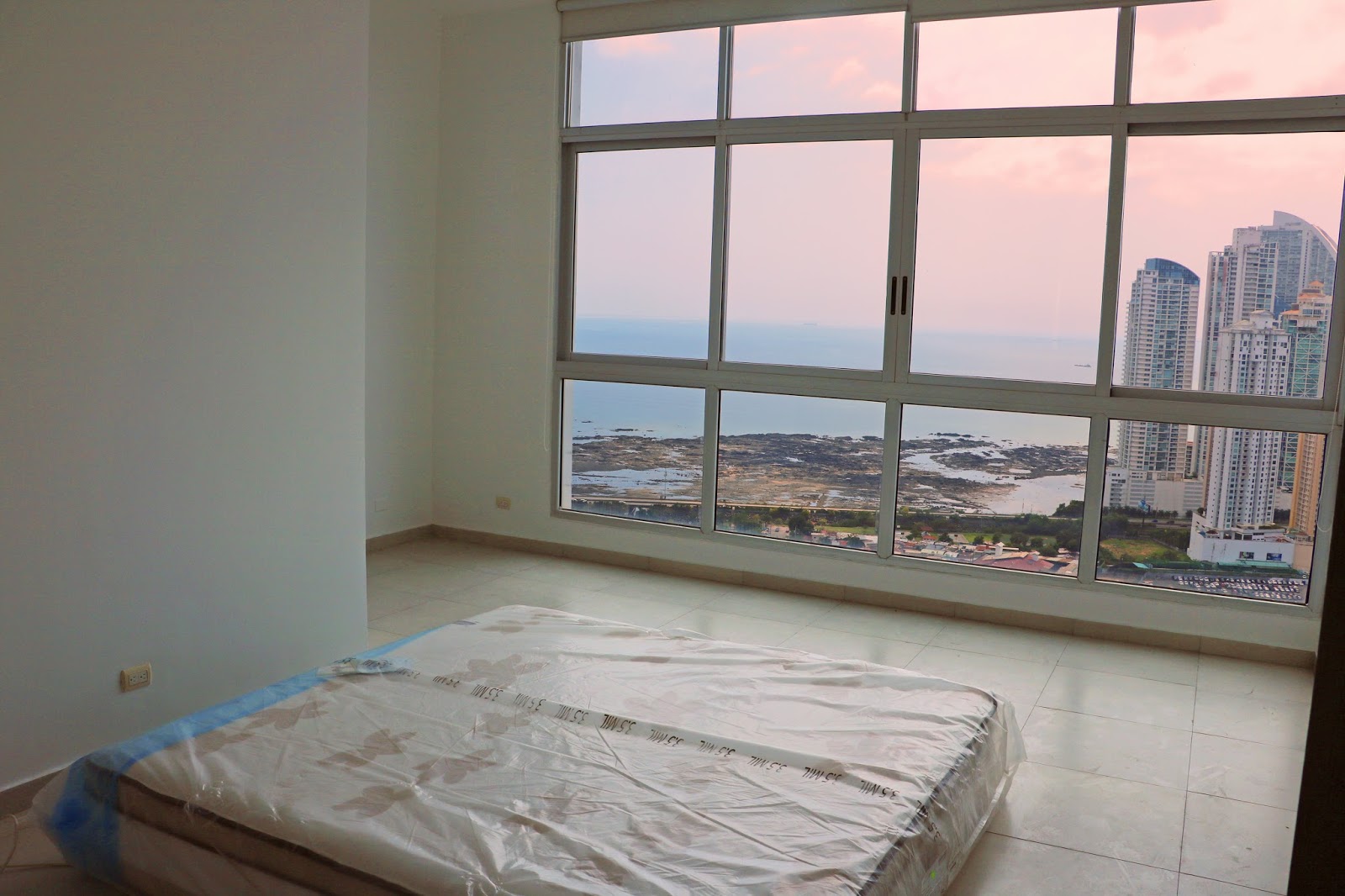 Apartment with a beautiful view of Panama City, Panama