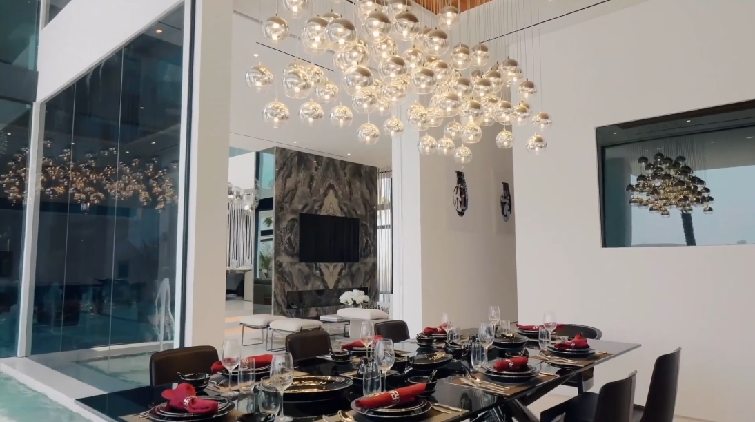 92 Interior Design Photos vs. ONE100, Palm Jumeirah Dubai Luxury Beach Mansion Tour