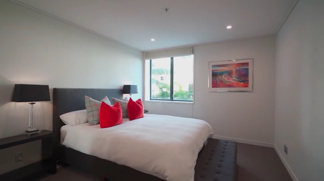 17 Interior Design Photos vs. 120 Customs St W #3A, Auckland Luxury Condo Tour