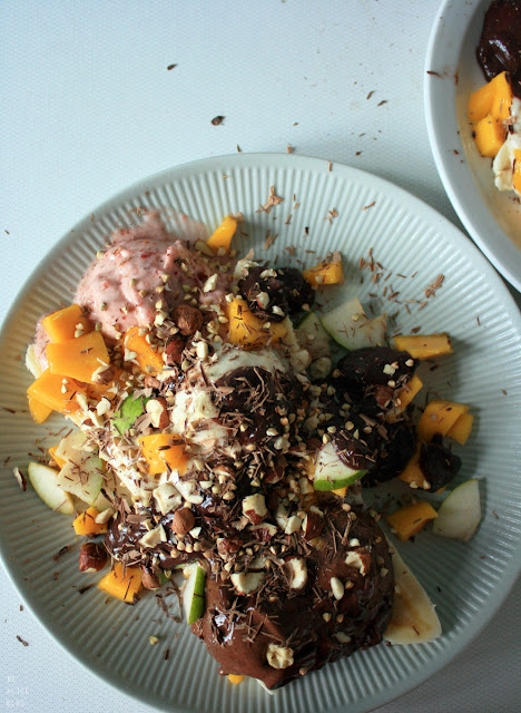 banana split banana split, banana, chocolate, strawberry, vanilla, ice cream, dessert, vegan