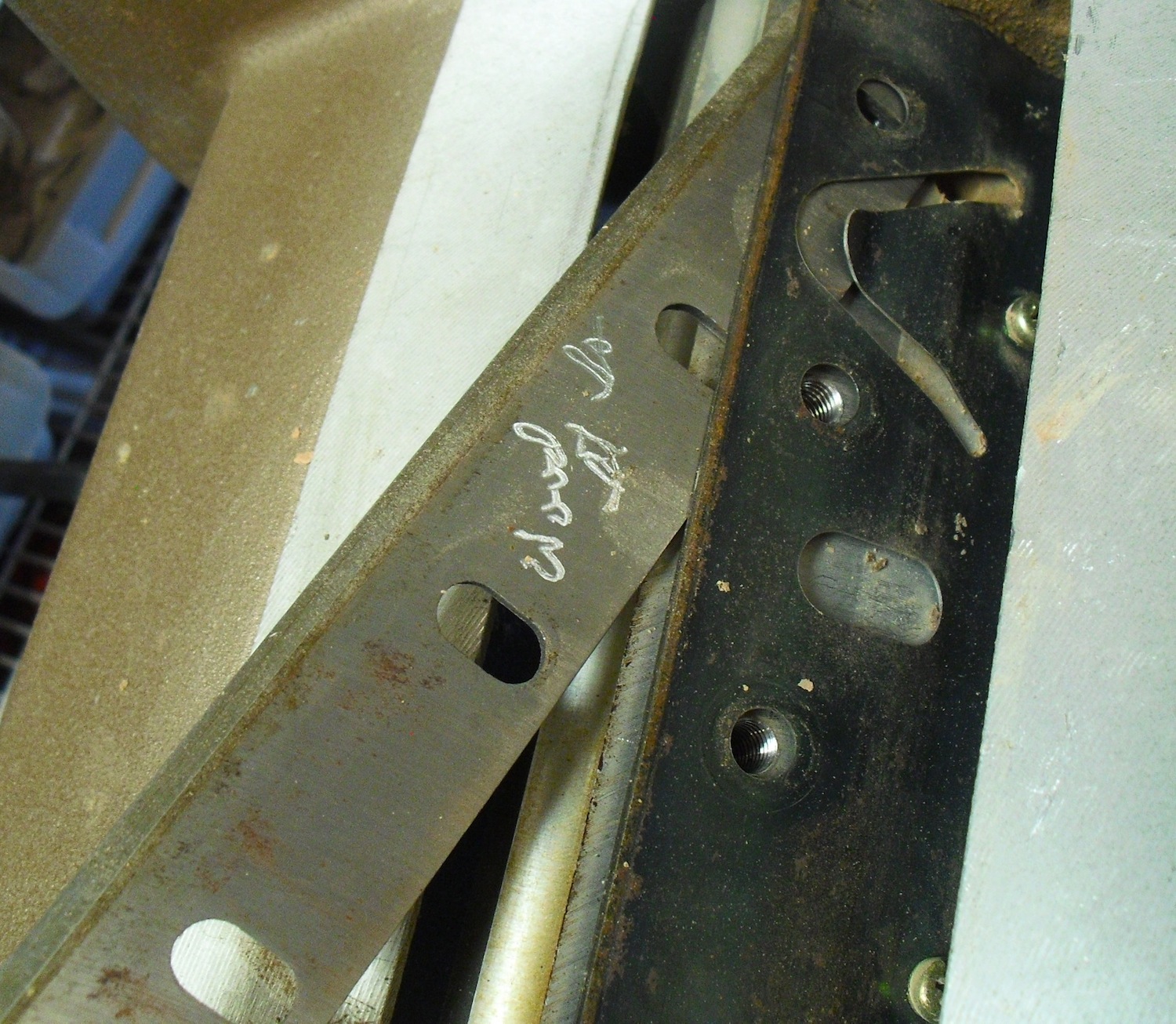 Let's Talk Wood Changing the blades on the Makita 2040 planer