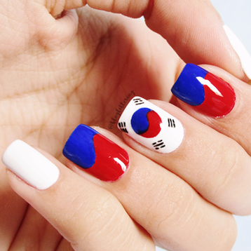 Top 10 Manicures de 2016 - Nail art da bandeira coreana para o Desafio das 31 Unhas