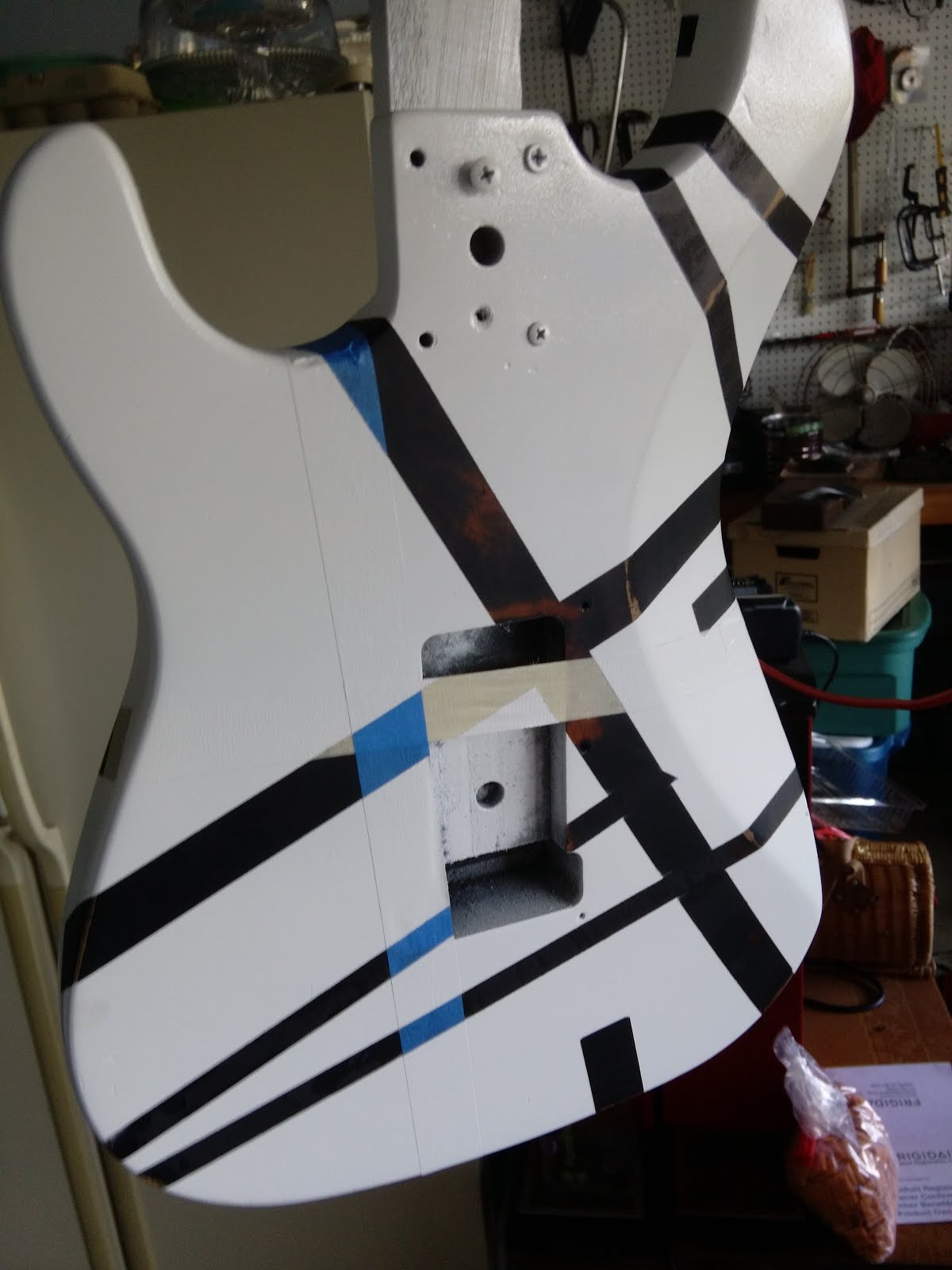 [Mattwins] How to Paint an Eddie Van Halen Frankenstrat Guitar