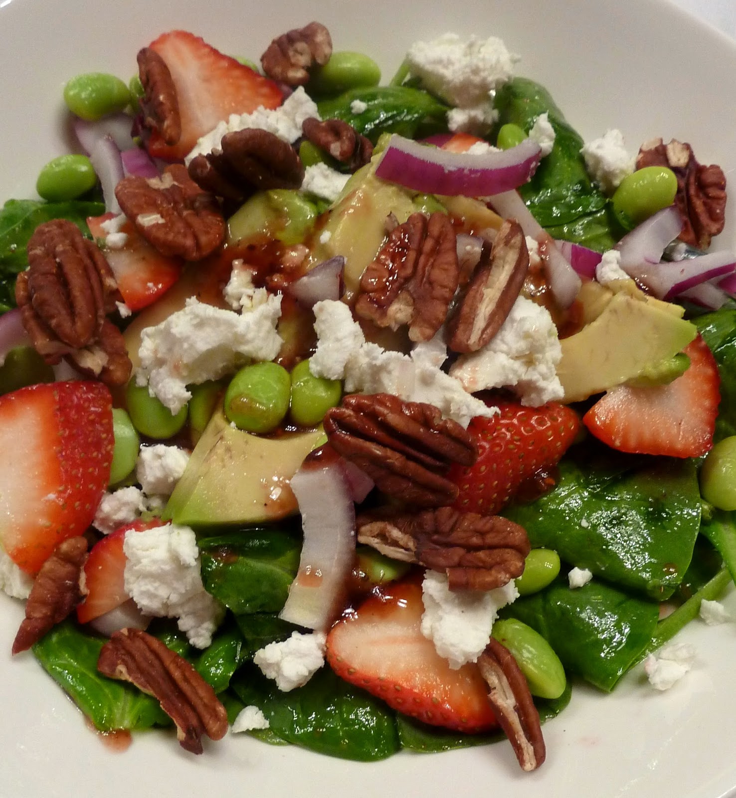 Cracked Pepper Spinach Strawberry Salad with Raspberry Vinaigrette