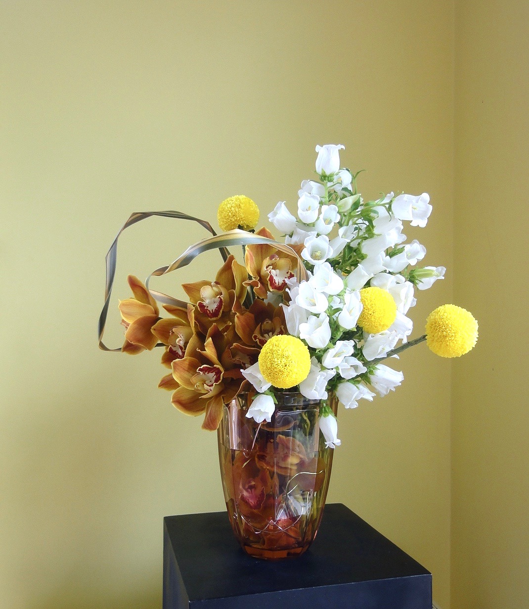 Shoen Using a glass container Ikebana Gallery Award