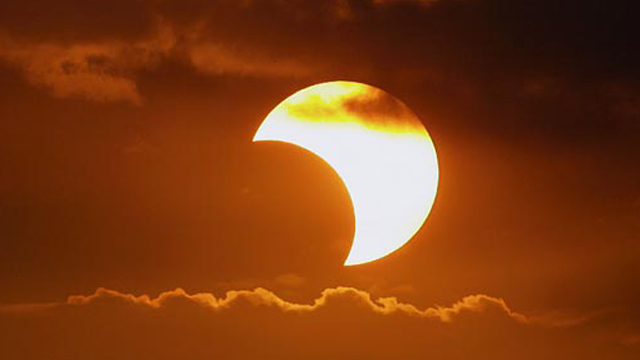 Resultado de imagem para eclipse solar