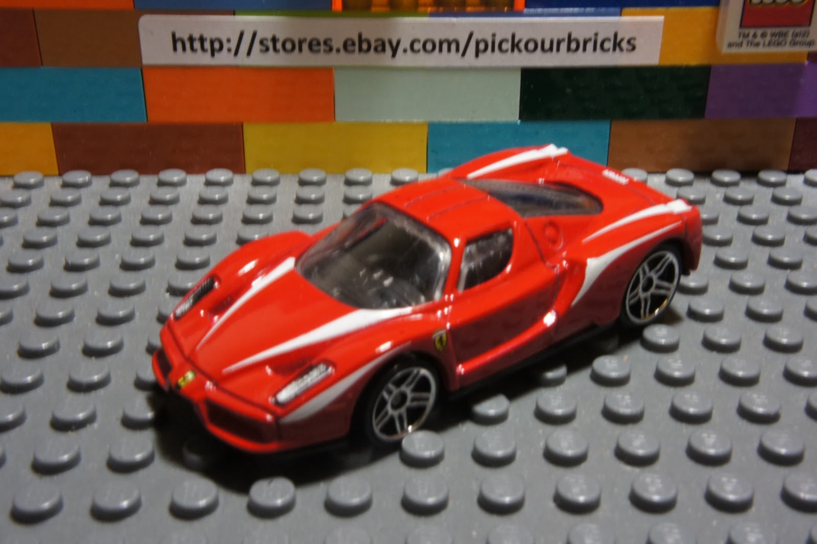 Hot Wheels Red Ferrari Enzo Diecast Vehicle HW Showroom Series 178 250