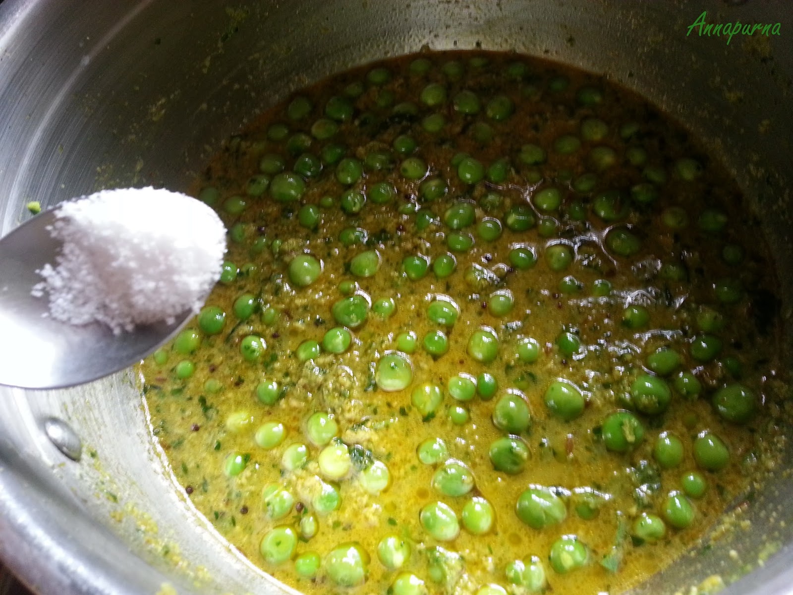 Annapurna Matar Usal / Green Pea Curry Recipe From The Maharashtrian