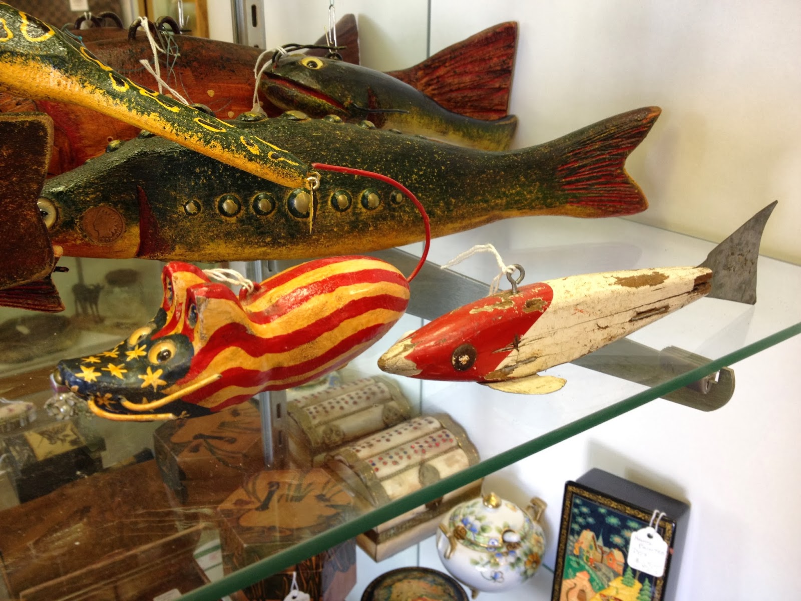 Antiques, Art, and Collectibles Vintage Fishing Lures and Ice Fish Decoys
