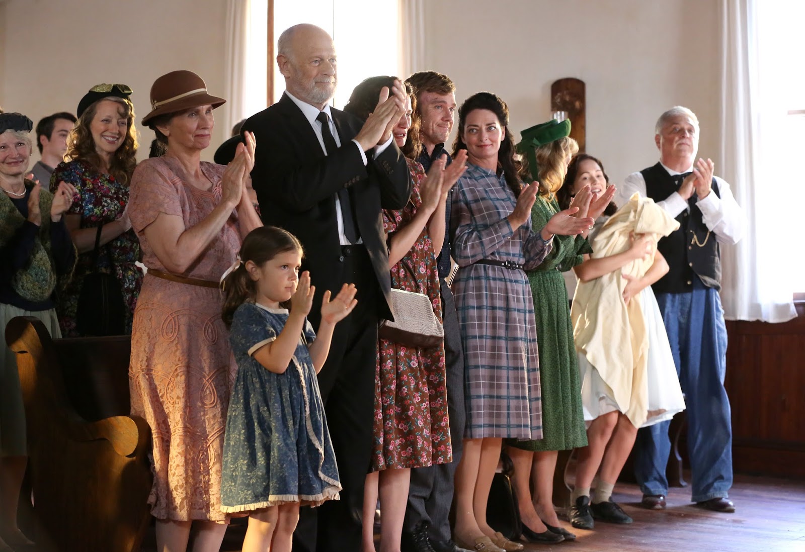 Airplanes and Dragonflies Dolly Parton’s Christmas of Many Colors