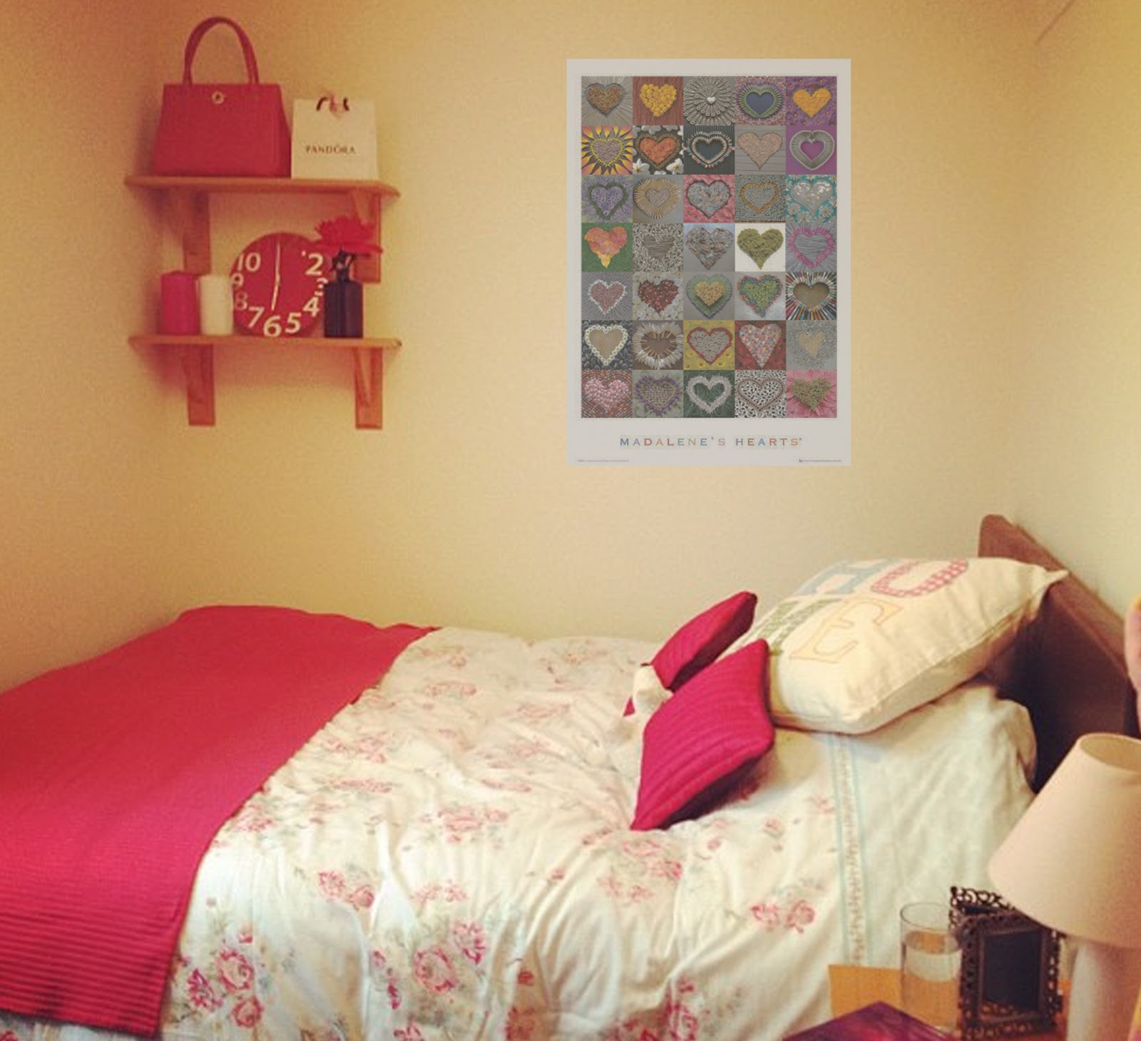 The Ramblings of a Little Lady Cosy stuff for your Uni room )