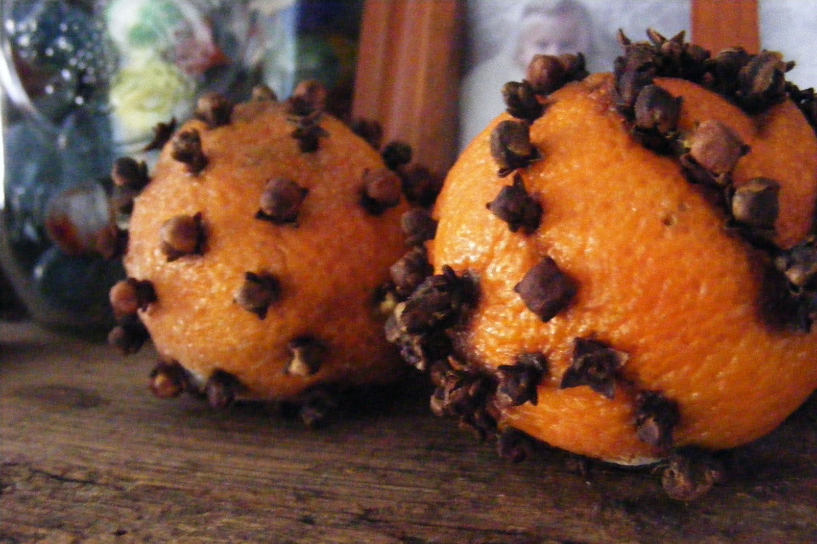 Scrumptious... Homemade 1 Oranges and cloves