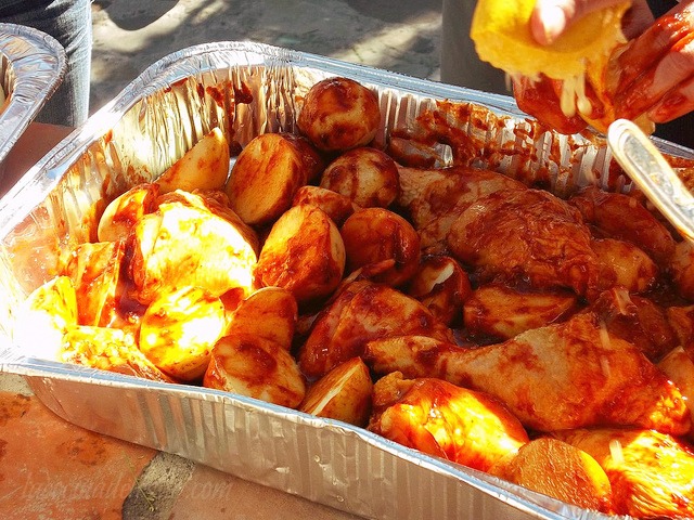 Pollo Adobado con Papas #SundaySupper {Adobo Chicken & Potatoes} - La  Cocina de Leslie