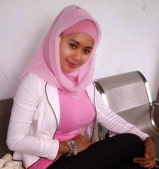 Cewek Jilboob Baju Pink Cewek Jilboob Baju Pink