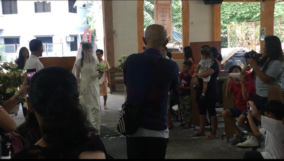 Netizens Laugh at ‘Plastic Labo’ Used in Php5k-Decor at Church Wedding
