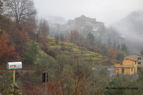 Foggy walk in Tuscany, Italy