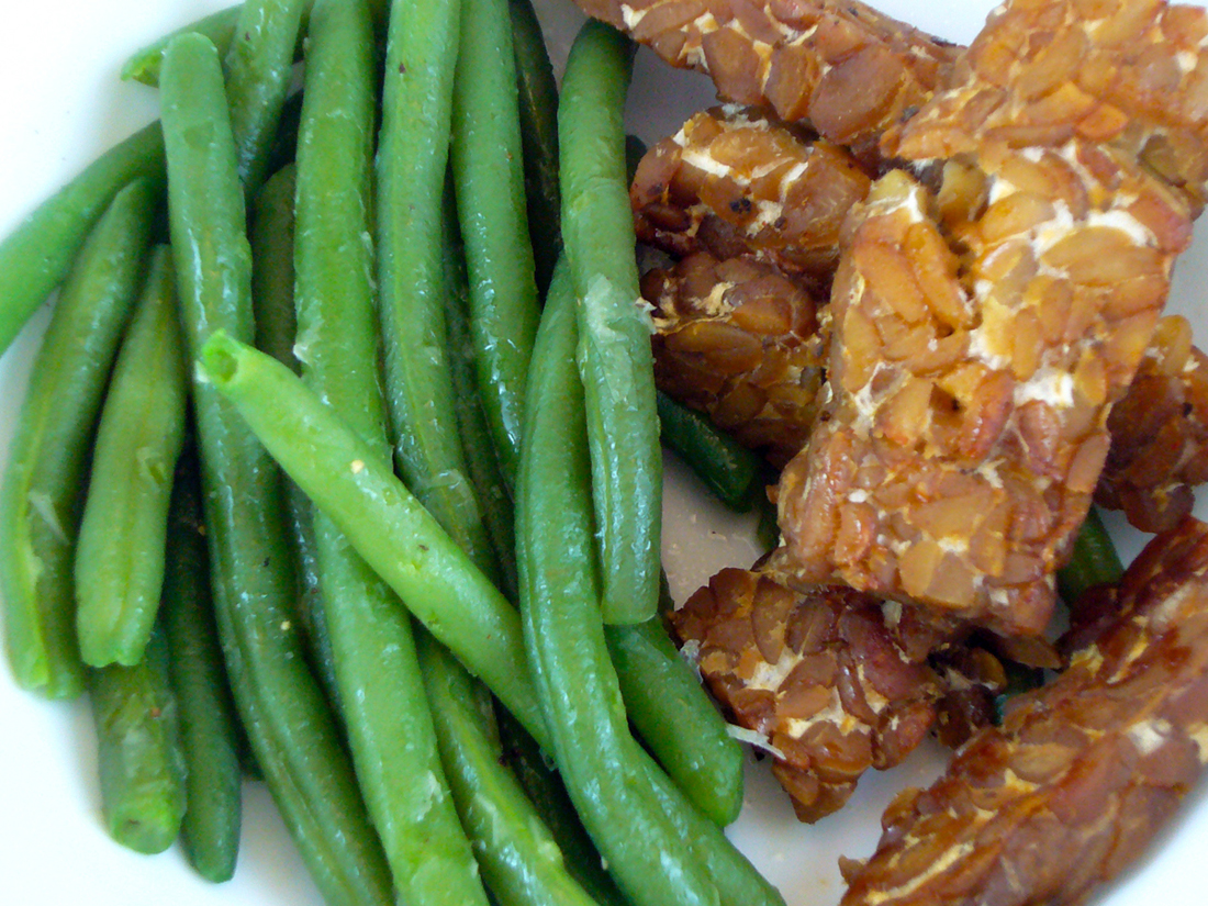 (vegan) (kitchen) (nuggets) Maple Tempeh and Green Beans
