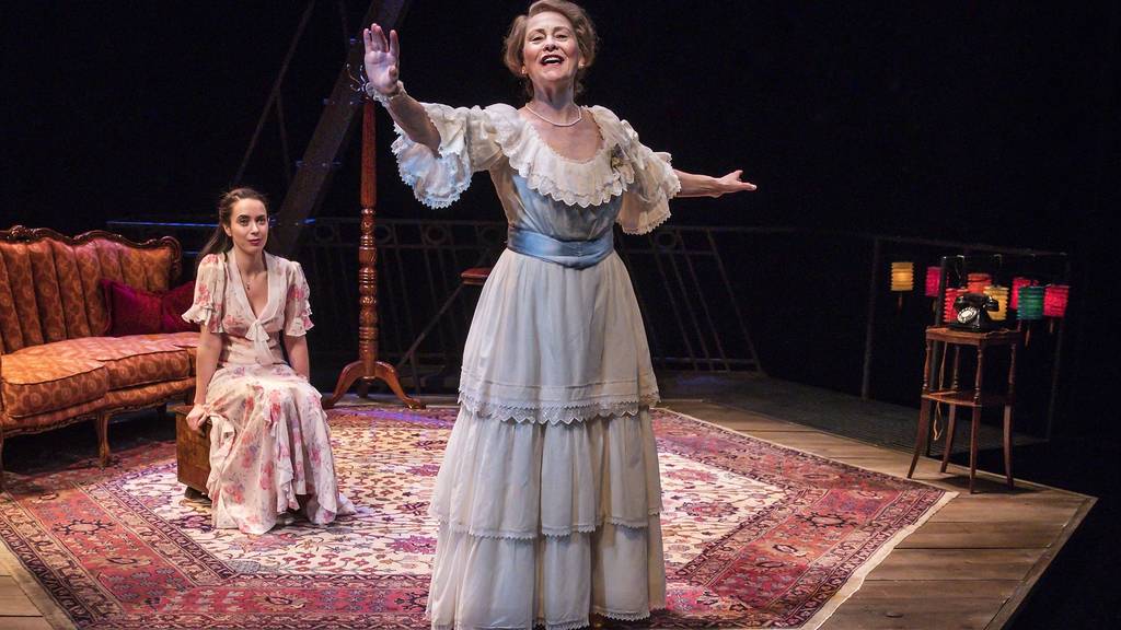 JAMES KARAS REVIEWS AND VIEWS THE GLASS MENAGERIE REVIEW OF