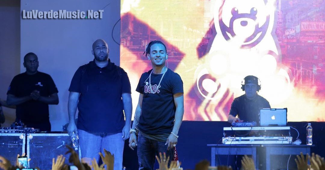 Amor y solidaridad, ejes del concierto del reggaetonero Ozuna en Ecuador