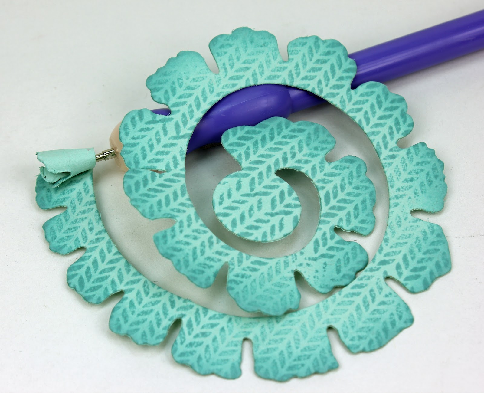 A Kept Life Rolled Flower Tutorial