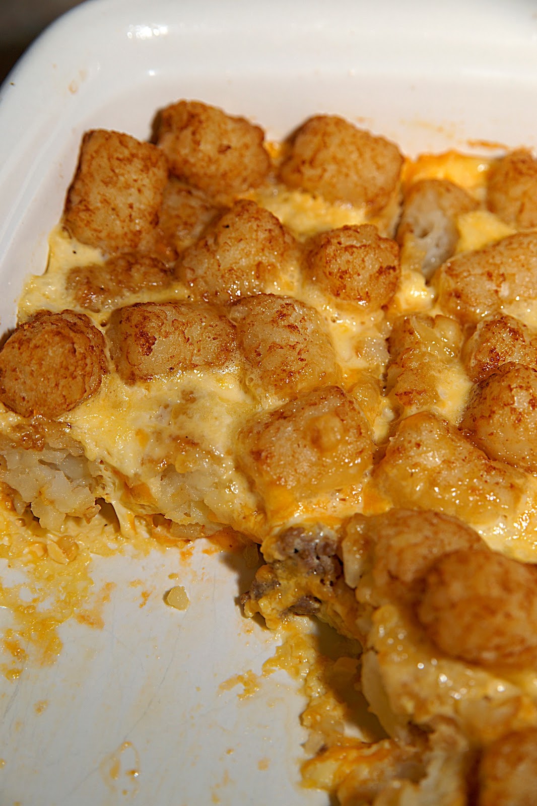 savory-sweet-and-satisfying-breakfast-tater-tot-casserole