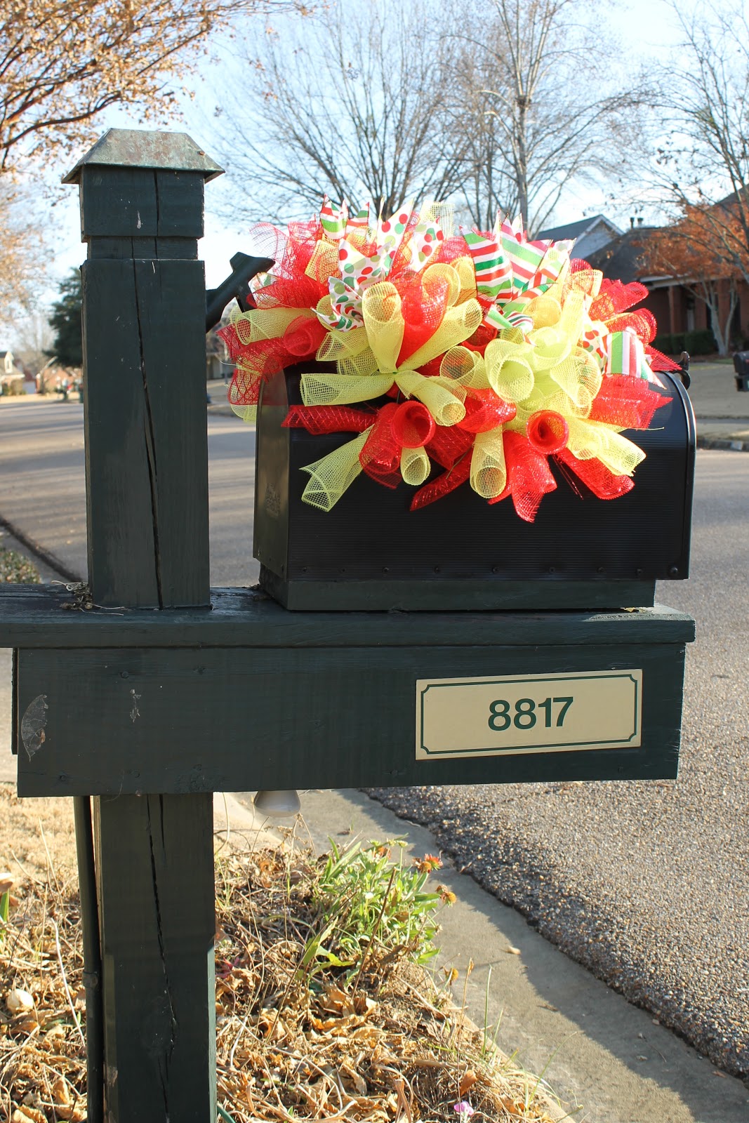 Curly Deco Mesh Mailbox Topper Miss Kopy Kat