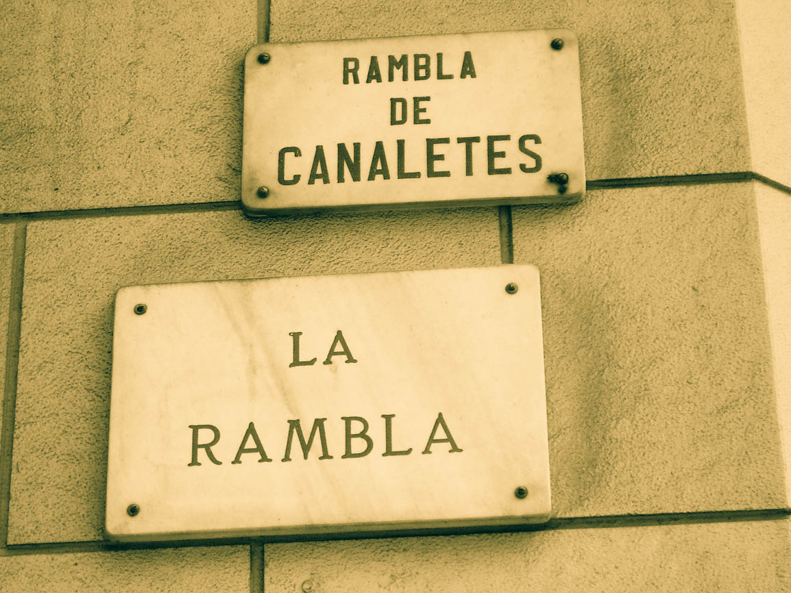 Rambl спой мне. Испания указатель. Barcelona Street signs.