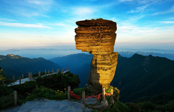 중국의 경이로운 산 - 꾸르