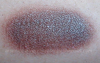Too Faced Label Whore swatch Urban Decay Primer Potion Original