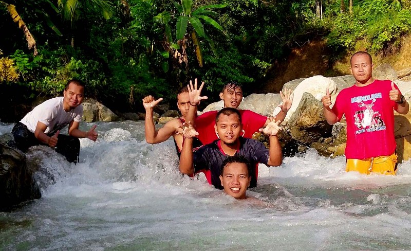 Wisata Sungai Alam Sikabu di Samadua
