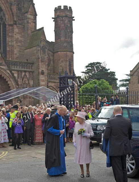 HM The Queen with The Very Reverend Michael Tavinor, Dean of Hereford Cathedral. Photo © Jonathan Myles-Lea