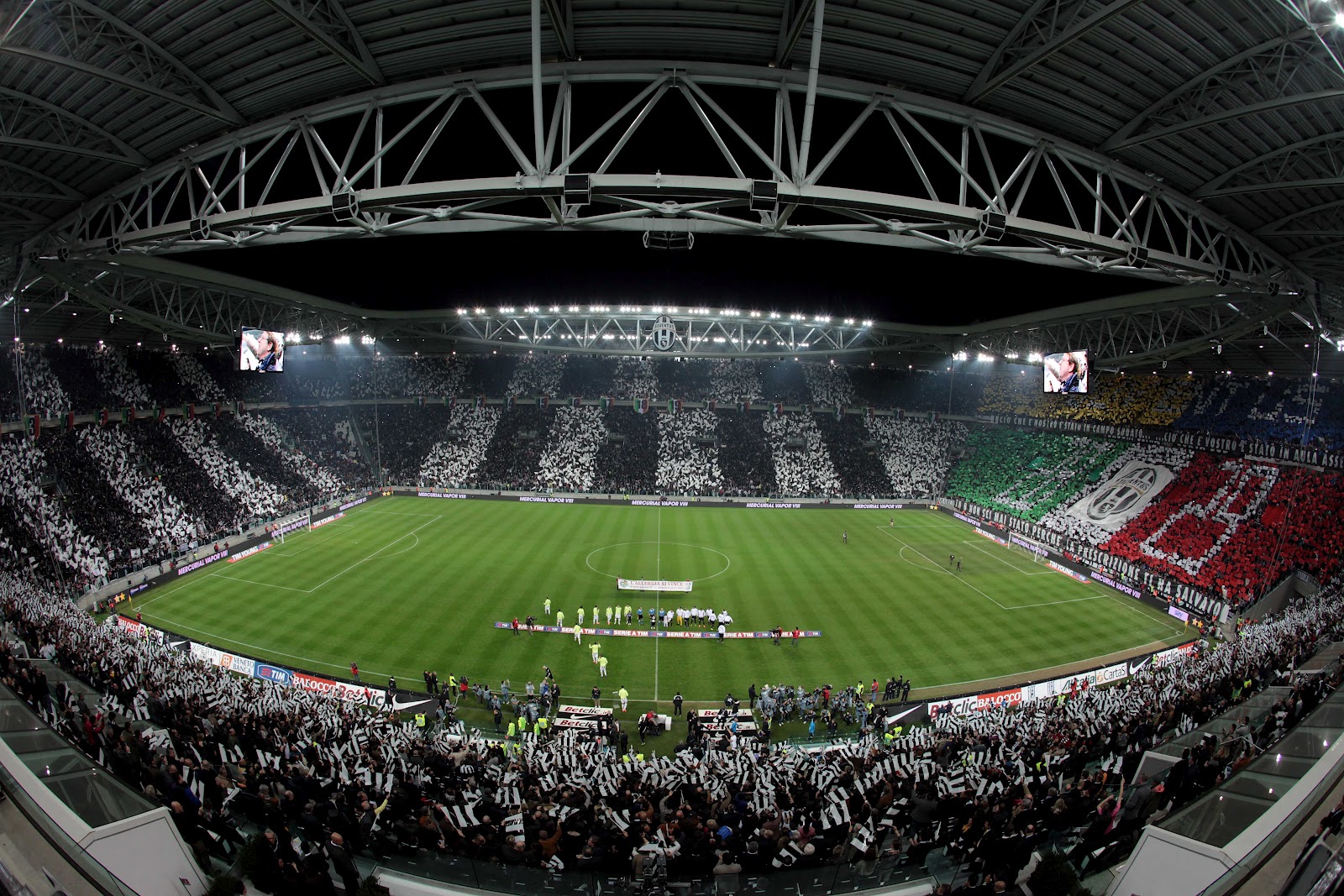 Футбольные стадионы италии