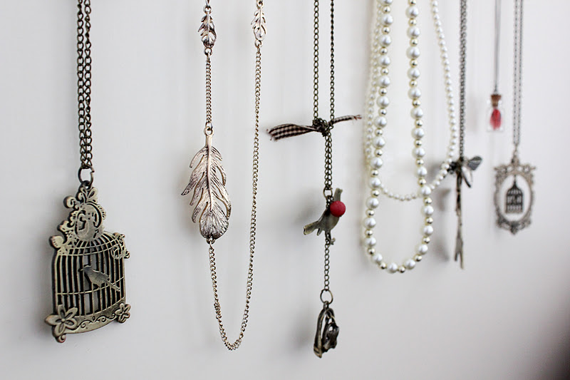 up in the clouds DIY coat hanger necklace holder