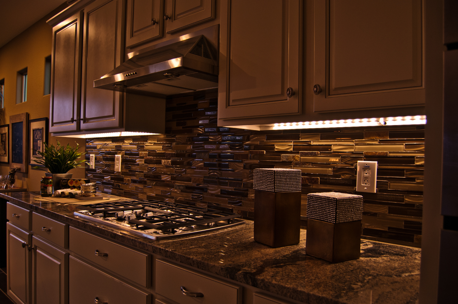 Kitchen Under Cabinet Lighting Options Comtemporary Kitchen Under Cabinet Lighting Options Led Strips Q