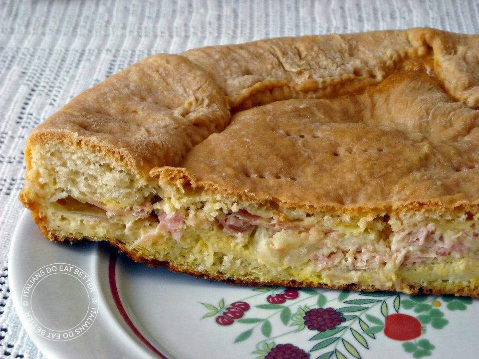 FOCACCIA CON PROSCIUTTO COTTO E FORMAGGI ITALIANS DO EAT BETTER