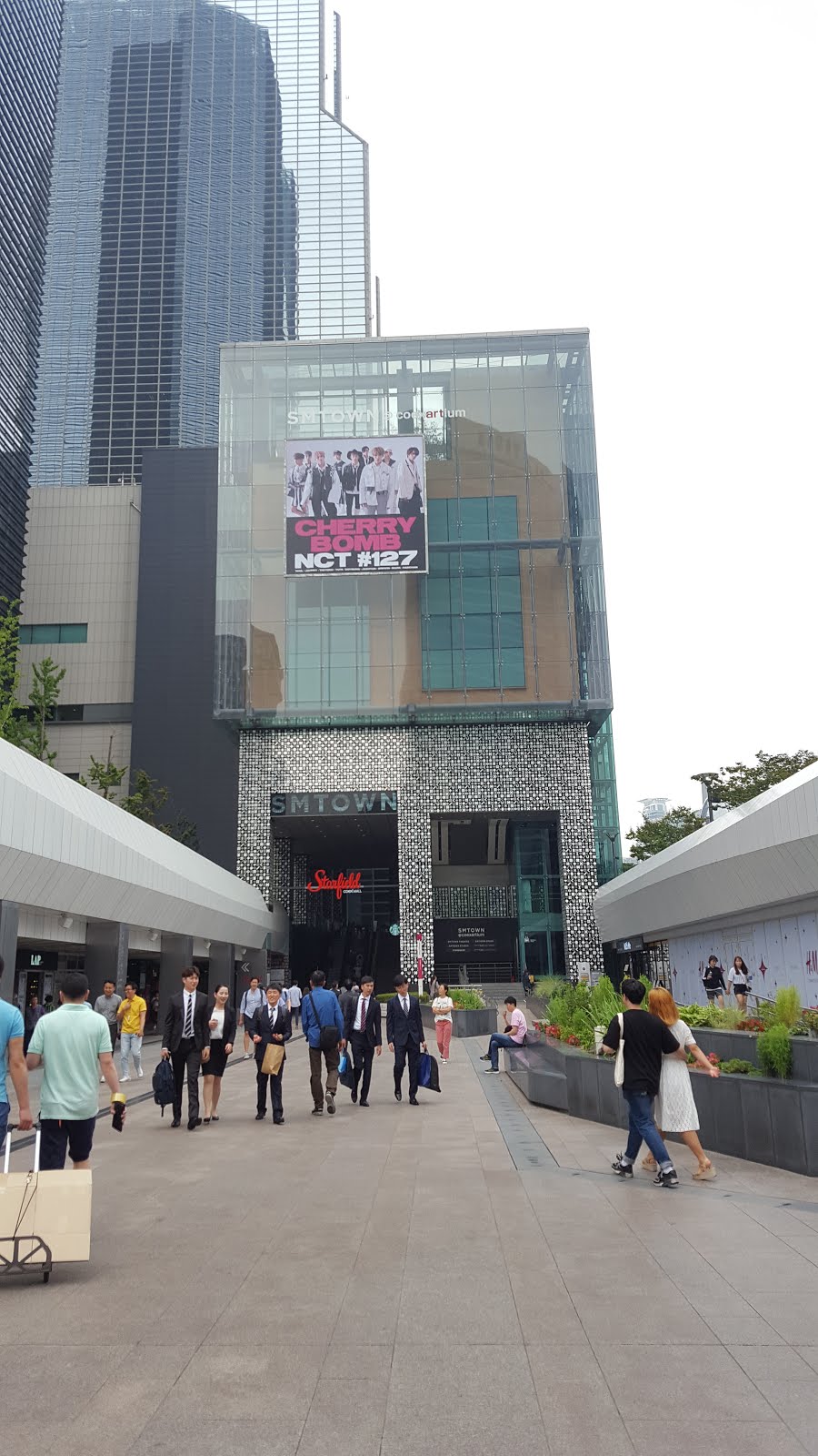 Erika Travelled Seoul 2017 Day 5 Part 2 CoEx Mall Gangnam erika-travelled-seoul-2017-day-5-part-2-coex-mall-gangnam