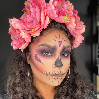 21+ Last-Minute Sugar Skull Halloween Makeup Ideas for 2019 One of the latest popular makeup styles for Halloween day is the sugar skull design 21+ Last-Minute Sugar Skull Halloween Makeup Ideas for 2019