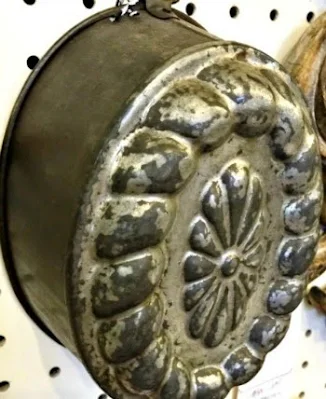 Antique jello mold