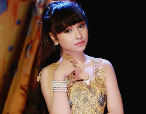 Nama Asli Tasya Rosmala Lengkap Beserta Biografinya - SERBANDESO Blog