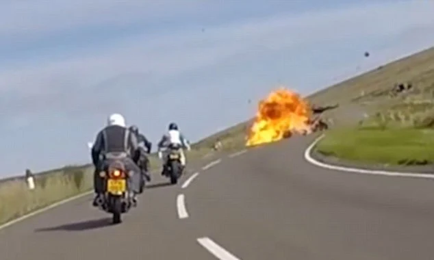 ΚΟΣΜΟΣ Βίντεο-σοκ: Η συγκλονιστική σύγκρουση δύο μοτοσικλετών